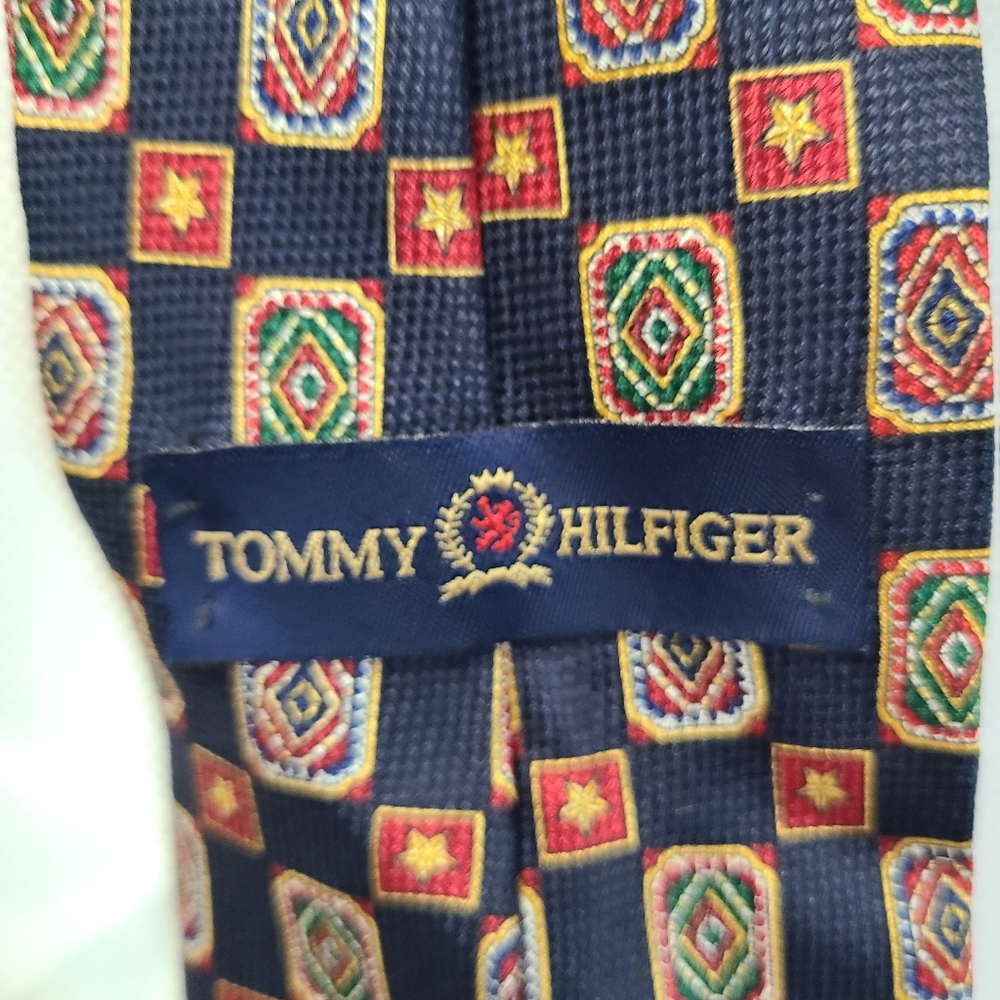 2 Tommy Hilfiger ties - Picture 3 of 6